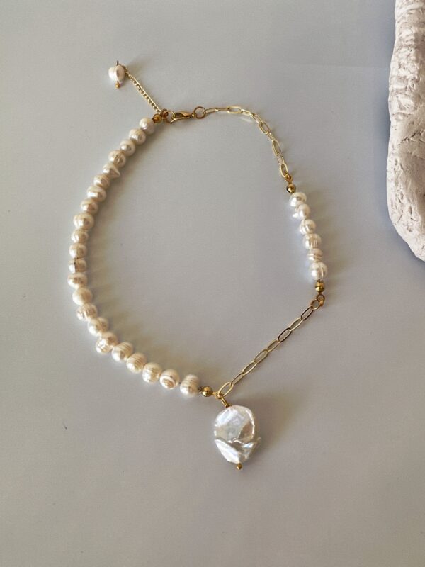 Barok İnci Detaylı 24K Altın Kaplama Zincir Detaylı İnci Kolye