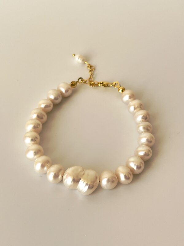 Gümüş Üzeri Altın Kaplama Materyal İle Tasarlanmış Gerçek İnci Bileklik