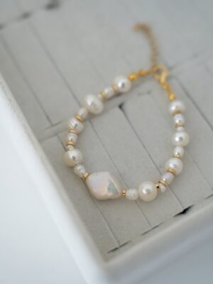 Dorika Detaylı İnci Bileklik