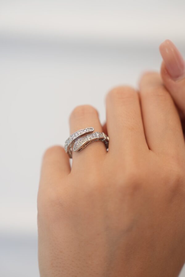 VIP Seri Gümüş Renk Yılan Model Kadın Yüzük