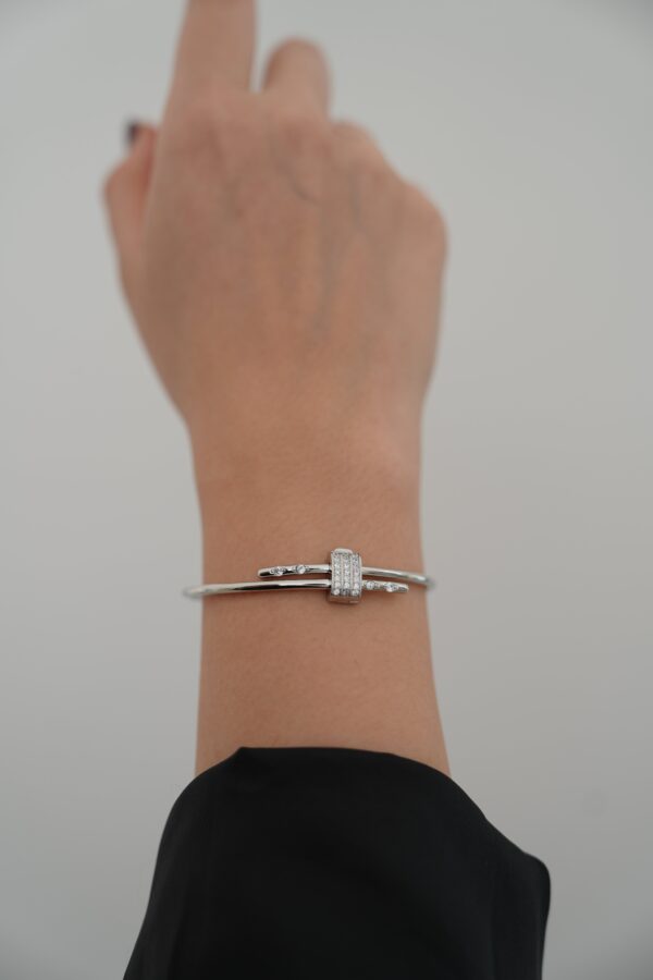 Zirkon Taş Detaylı Çelik Bileklik