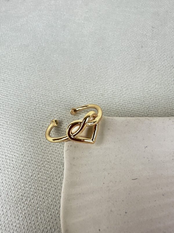 Kalp Detaylı Vip Yüzük