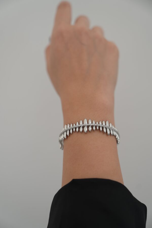 Zirkon Taş Detaylı Gümüş Renk Bileklik