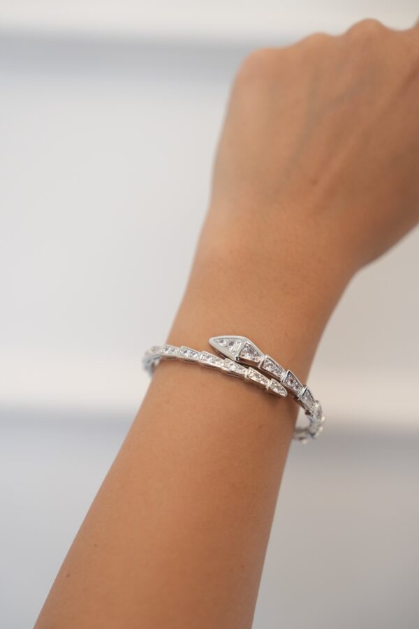 VIP Seri Yılan Model Gümüş Renk Kadın Kelepçe Bileklik