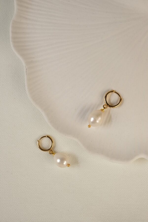 Gerçek İnci Detaylı 14K Altın Kaplama Küpe (Tasarım)