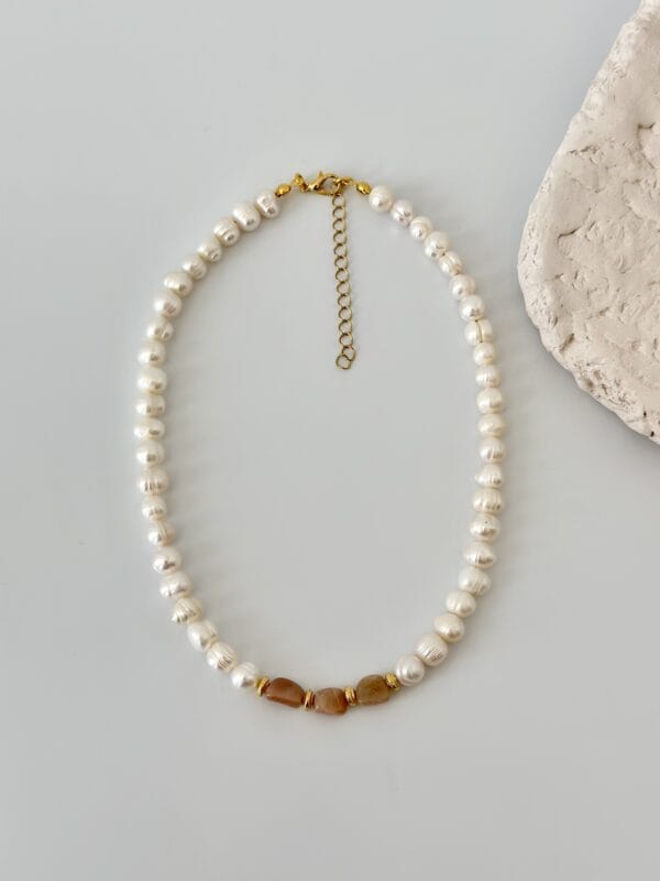 Güneş Taşı Detaylı Gerçek İnci Kolye