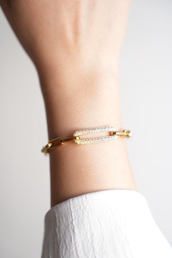 Çelik Gold Renk Zirkon Taşlı Zincir Kadın Bileklik