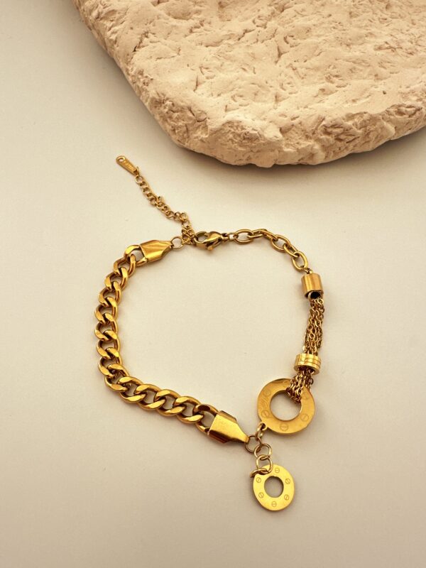 Sallantılı Çelik Bileklik