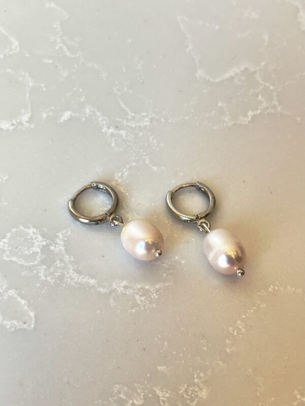 Rodyum Kaplama Gerçek Damla Inci Halka Küpe