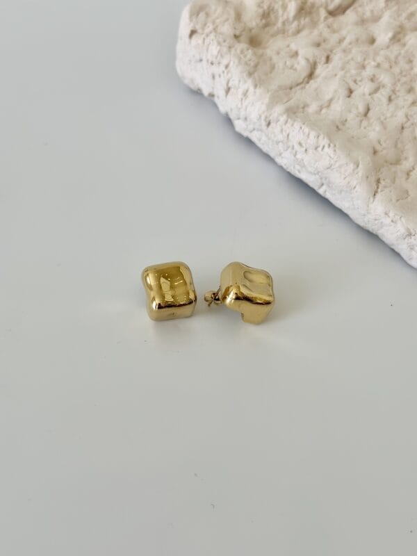 Çelik Kare Plaka Küpe