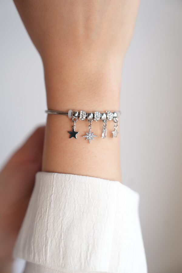 Çelik Gümüş Renk Zincir Sallantı Zirkon Taşlı Yıldız Model Kadın Bileklik