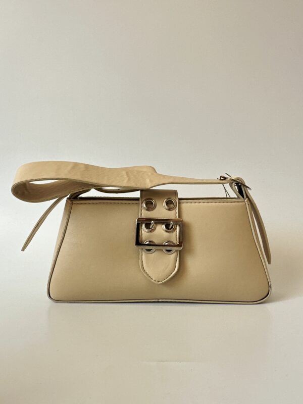 Toka Detaylı Kol Çantası