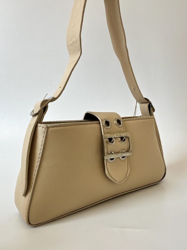 Toka Detaylı Kol Çantası