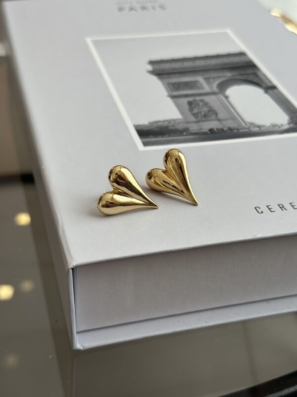 Gold Renk Kalp Model Kadın Küpe