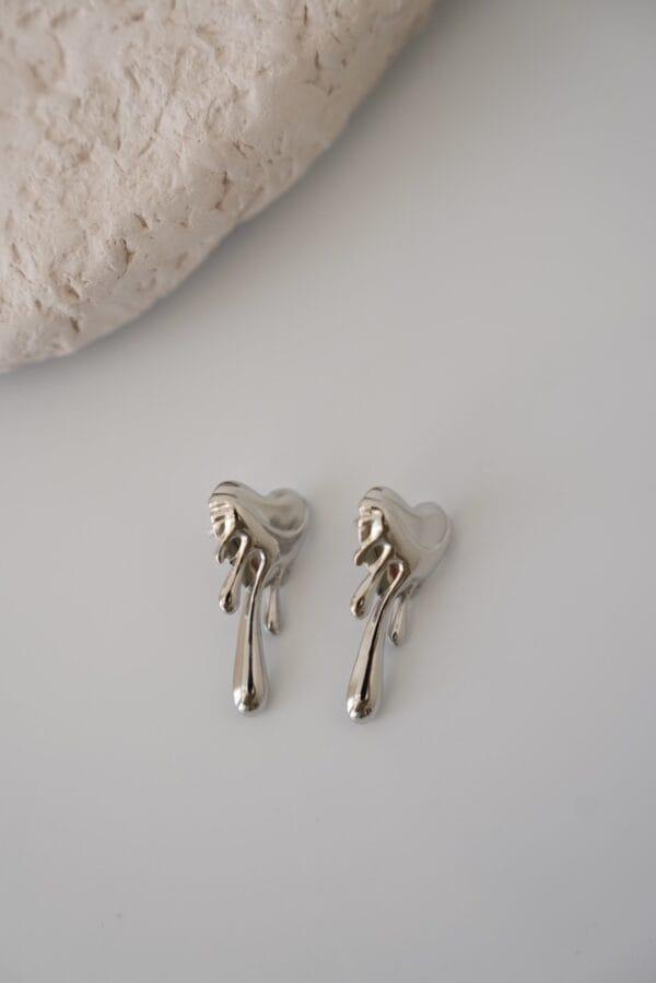 Akan Kalp Model Gümüş Çelik Küpe