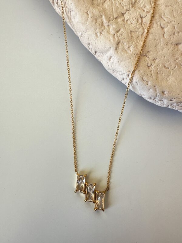 Zirkon Taş Detaylı Çelik Kolye