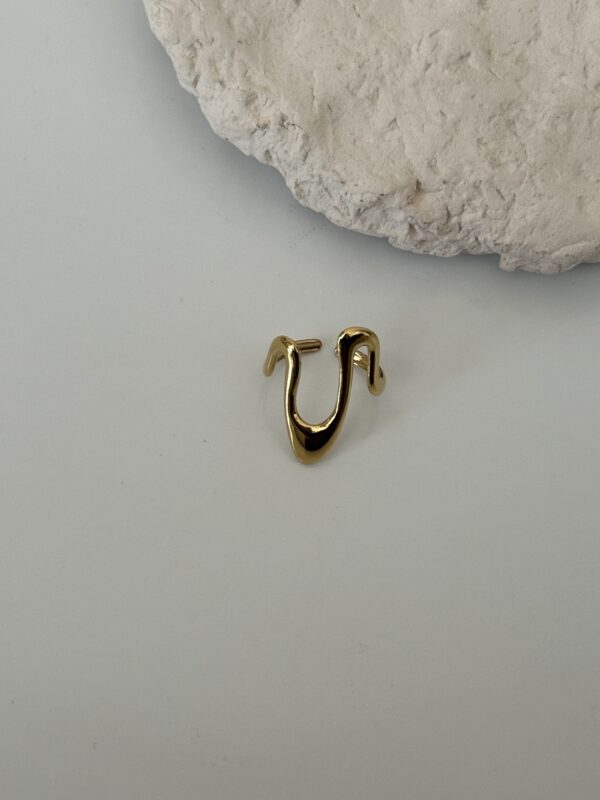 Vintage Dalga Yüzük Gold – Parlak Yüzeyli Zarif Tasarım